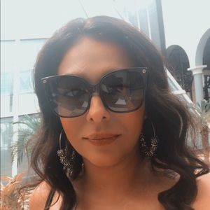 Meet your Posher, Lorena